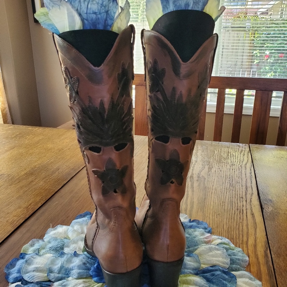 Boots - Picture 2 of 3